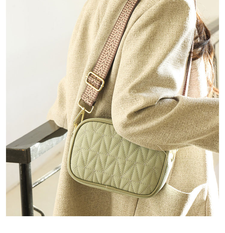 Whatna ミニ ショルダーバッグ レディース 斜めがけボディ胸バッグ 小さめ 牛 革 本 革 厚手 レザー 軽量 ショルダー 肩掛け ミニバッグ 女性 通勤 旅行 バッグ スマホポーチ 6602-6