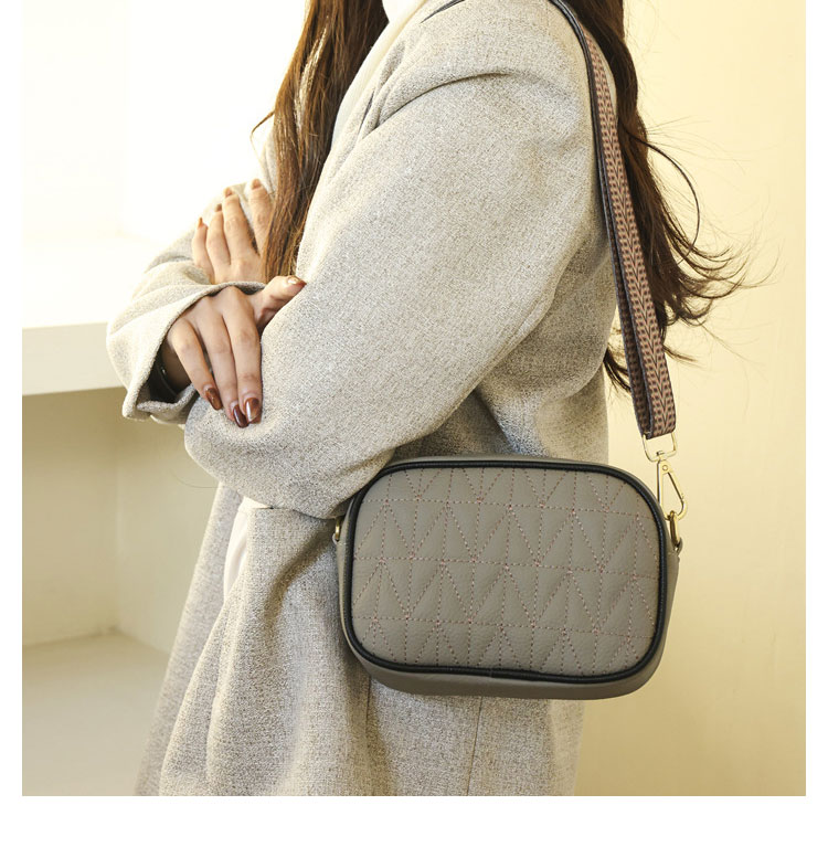 Whatna ミニ ショルダーバッグ レディース 斜めがけボディ胸バッグ 小さめ 牛 革 本 革 厚手 レザー 軽量 ショルダー 肩掛け ミニバッグ 女性 通勤 旅行 バッグ スマホポーチ 6602-8