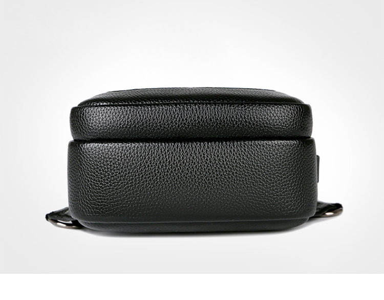 Whatna ワンショルダーメンズ ボディバッグ 斜め掛けバッグ肩掛け 胸バッグ メッセンジャーバッグ PUレザー 大容量 イヤホン穴付 USBポート付 左右に付け替え可 軽量 男女兼用-4