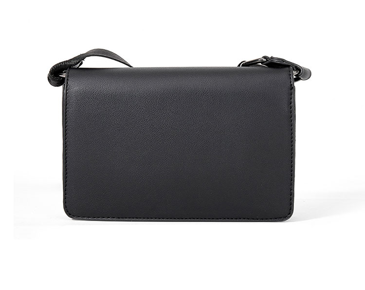 Whatna  ワンショルダーメンズ ミニショルダーバッグ 斜め掛けバッグ肩掛け ミニ胸バッグ メッセンジャーバッグ 小さい PUレザー小型ショルダーミニバック肩掛けミニバッグ男女兼用-4