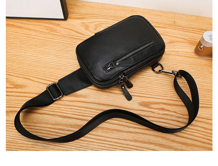 Whatna 天 然 牛 革 ワンショルダーメンズ ボディ斜め掛け胸バッグ ボディーバッグ 肩掛けバッグ 2室仕切 本革 厚手  レザー左右付け替えが可能 4943-6