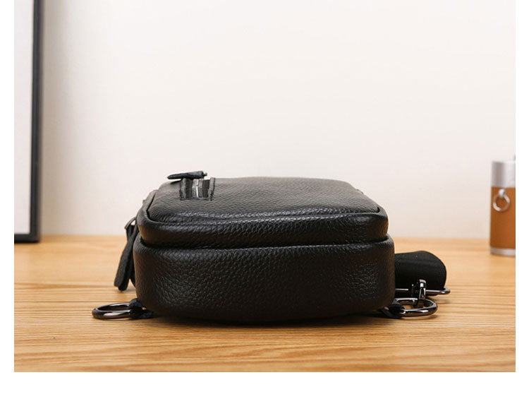 Whatna 天 然 牛 革 ワンショルダーメンズ ボディ斜め掛け胸バッグ ボディーバッグ 肩掛けバッグ 2室仕切 本革 厚手  レザー左右付け替えが可能 4943-5