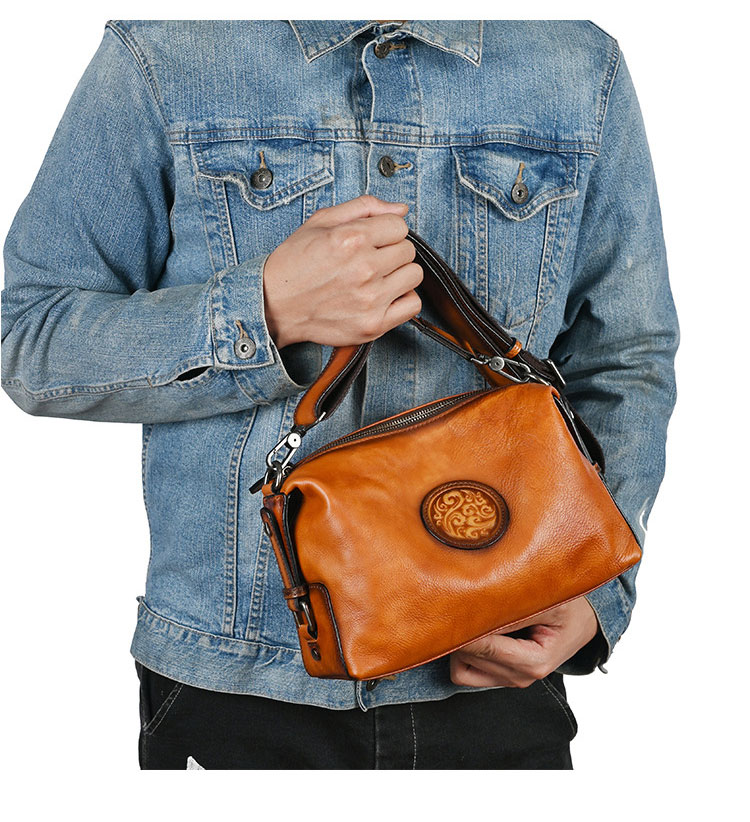 Whatna アンティーク風合い鞣し天 然 牛革ショルダーバッグ メンズ 斜め掛けボディバッグ 胸バッグ ipad 9.7収納可 本 革 小さめビジネスバッグ肩掛け 通勤 通学 斜めがけバッグ 小さめメッセンジャーバッグ 防水 バッグ 自転車 かばん男性用-10