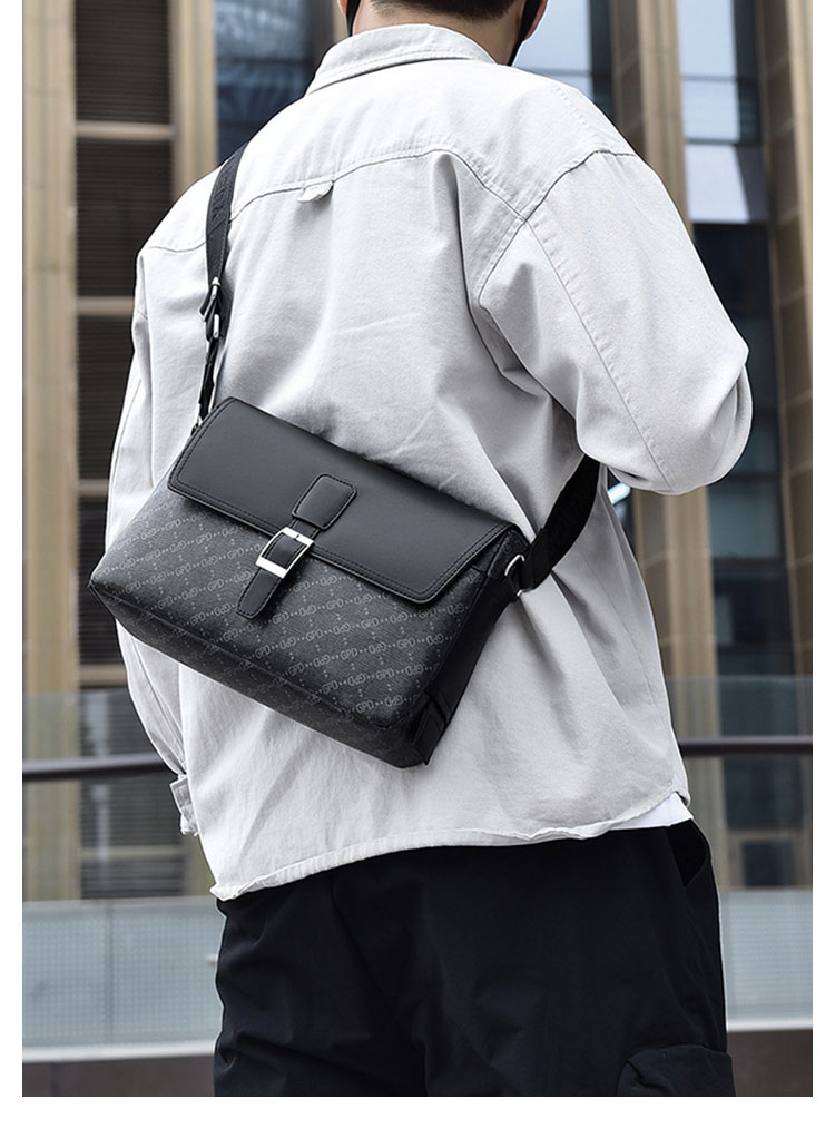 Whatna  斜めがけ ボディバッグ ワンショルダーバッグ メンズかばん 斜めがけ 肩掛けバッグメッセンジャーバッグ シンプル カジュアル ワンショルダーボディバッグPUレザ ー A4  B5 ipad Air 13.3 収納可-13