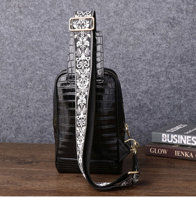 Whatna クロコダイル革 斜めがけ ボディバッグ ワンショルダー メンズッグ ボディ斜め掛け 胸バッグ ワニ革 本革 厚手 レザー 黑6529-3