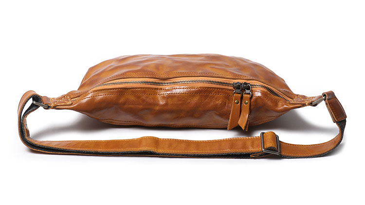 Whatna アンティーク風合い鞣し天 然 牛 革 ワンショルダーメンズ 3way 斜めがけ 肩掛けミニボディバッグ 胸バッグ 本革 厚手 レザーIpad 10.5収納可 B033A-3