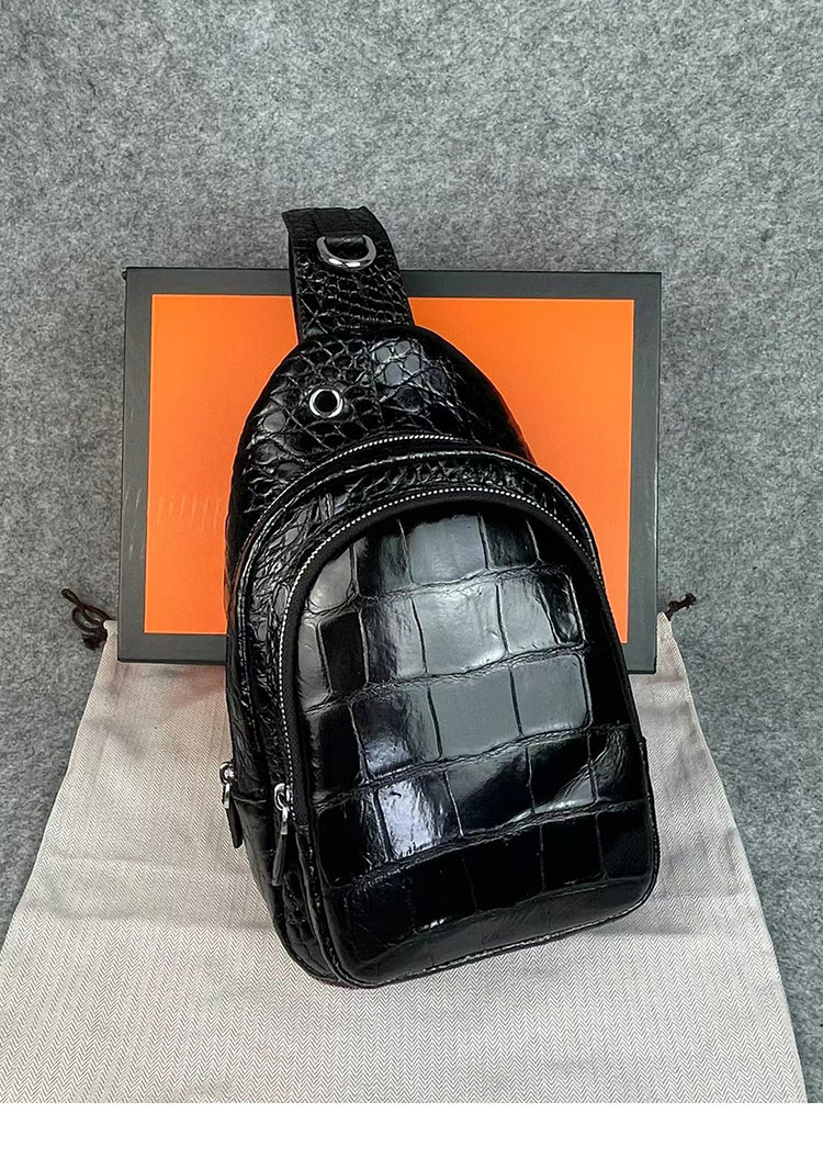 Whatna 斜めがけ ボディバッグ ワンショルダー メンズバッグ  ボディ斜め掛け 胸バッグ イヤホン穴付き 本革 厚手 レザー黒 5217-2