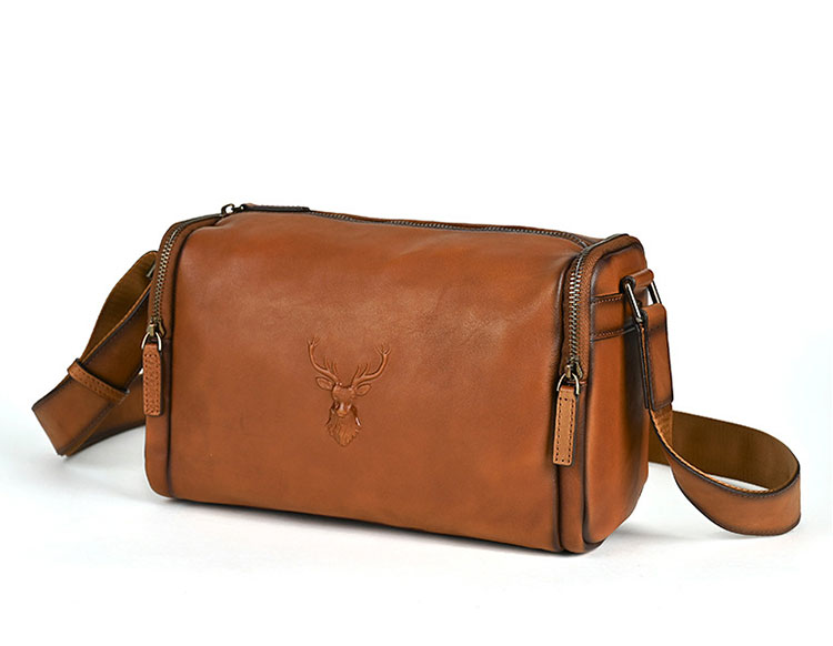 Whatna アンティーク風合い鞣し天 然 牛 革 斜めがけ ボディバッグ ワンショルダー メンズ ボディ斜め掛け 胸バッグ  肩掛けバック本革 厚手 レザー 左右付け替え可能  13800-1