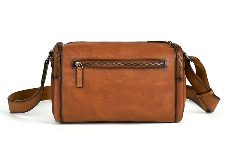 Whatna アンティーク風合い鞣し天 然 牛 革 斜めがけ ボディバッグ ワンショルダー メンズ ボディ斜め掛け 胸バッグ  肩掛けバック本革 厚手 レザー 左右付け替え可能  13800-2