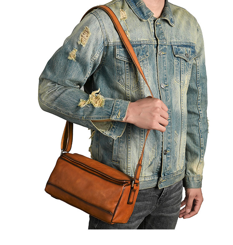 Whatna アンティーク風合い鞣し天 然 牛 革 斜めがけ ボディバッグ ワンショルダー メンズ ボディ斜め掛け 胸バッグ  肩掛けバック本革 厚手 レザー 左右付け替え可能  13799-11