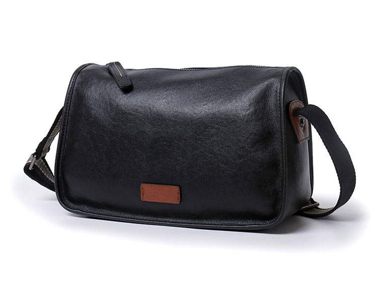 Whatna アンティーク風合い鞣し天 然 牛革ショルダーバッグ メンズ メッセンジャーバッグ ボディ斜め掛け胸バッグ かばん斜めがけ 小さめ ビジネスバッグ A4 ipad 10.5収納可 本革 通勤 通学 斜めがけバッグ 自転車 かばん男性用 黒YH8066-2