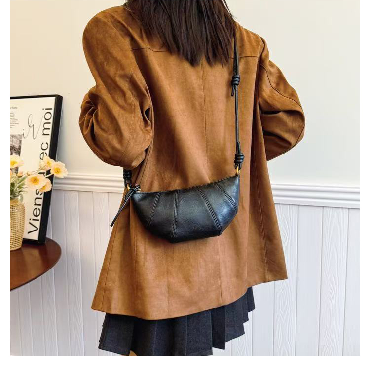 Whatna 天然 牛革 ショルダーバッグ レディース メッセンジャーバッグ小さめ ビジネスバッグ ipad Mini収納可 横型 本革 通勤 通学 斜めがけバッグ オシャレ な シンプル な 軽量 実用 自転車 かばん女性用 黒 267-13