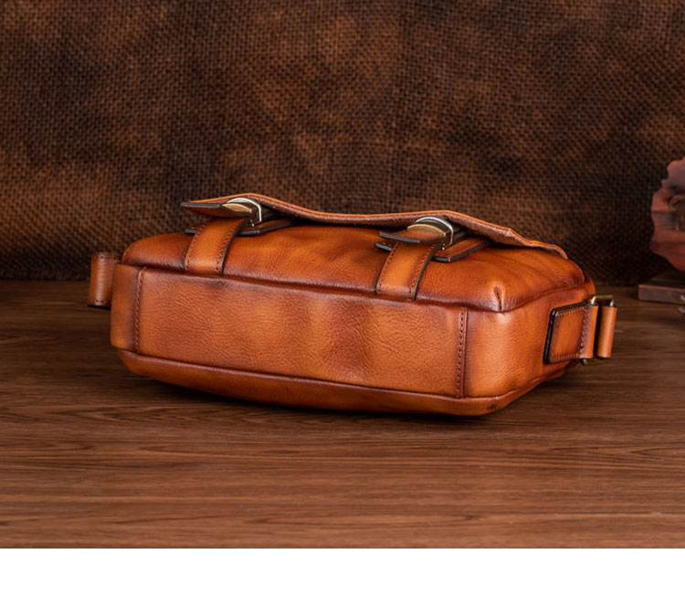 Whatna 植物タンニンなめし トップグレード牛革 ワンショルダーメンズ  斜め掛け ボディバッグ 胸バッグ 肩掛けバッグ 手提げバッグ 手持げバッグ クラッチバッグ 横型 小さい結婚式 バッグ ビジネス フォーマル 冠婚葬祭 バッグ 13617-4