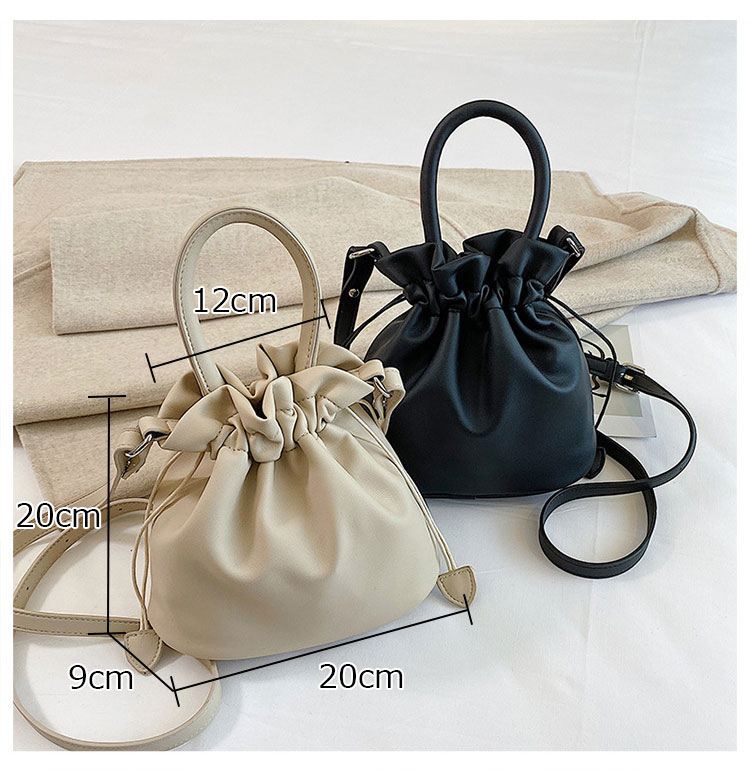 Whatna 牛革 ミニ ショルダーバッグ レディース 斜めがけボディ胸バッグ 小さめ 本 革 厚手 レザー 軽量 ショルダー 肩掛け ミニバッグ 女性 通勤 旅行 バッグ スマホポーチ  A010-1