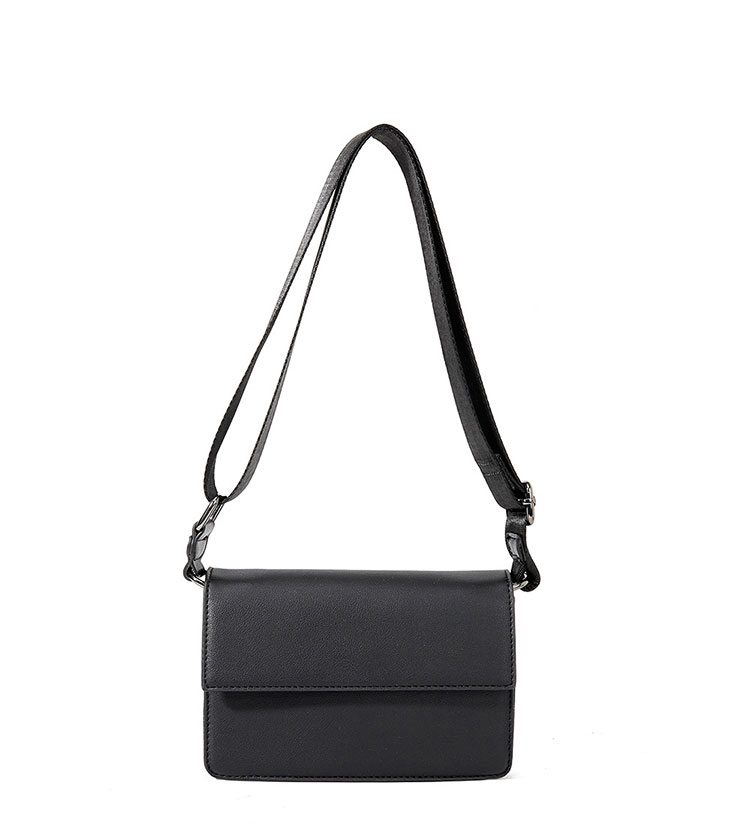 Whatna 革ミニ ショルダーバッグ メンズ メッセンジャーバッグ 小さipad Mini収納可 横 型 通勤 通学 斜めがけ ボディ バッグ ビジネス フォーマル 冠婚葬祭 結婚式 バッグ 自転車 かばんXM-2645-1