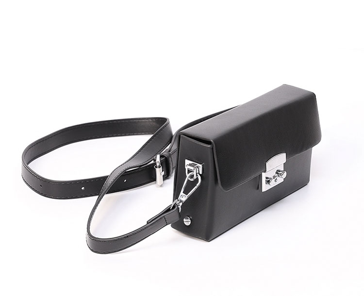 Whatna 革ミニ ショルダーバッグ メンズ メッセンジャーバッグ 小さipad Mini収納可 横 型 通勤 通学 斜めがけ ボディ バッグ ビジネス フォーマル 冠婚葬祭 結婚式 バッグ 自転車 かばんXM-2645-1