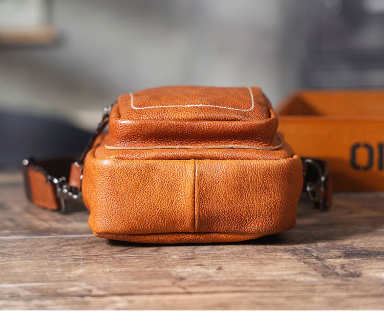 Whatna アンティーク風合い鞣し天 然 牛革ミニショルダーバッグ メンズ ポシェット メッセンジャー小さめ ショルダーミニポーチ 縦型 ipad mini収納可 本革 通勤 通学 斜めがけバッグ 自転車 かばん男性用 0609-5