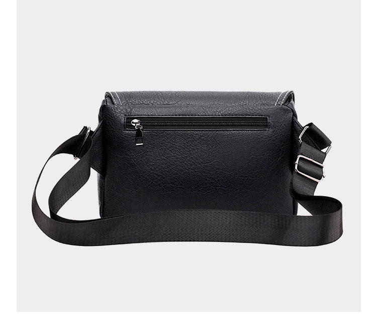 Whatna ワンショルダーバッグ メンズ胸バッグ 斜め掛け 肩掛け PUレザー 9.7インチiPad収納可 コンパクト 軽量 ビジネス 通勤 旅行 登山 出張用-4