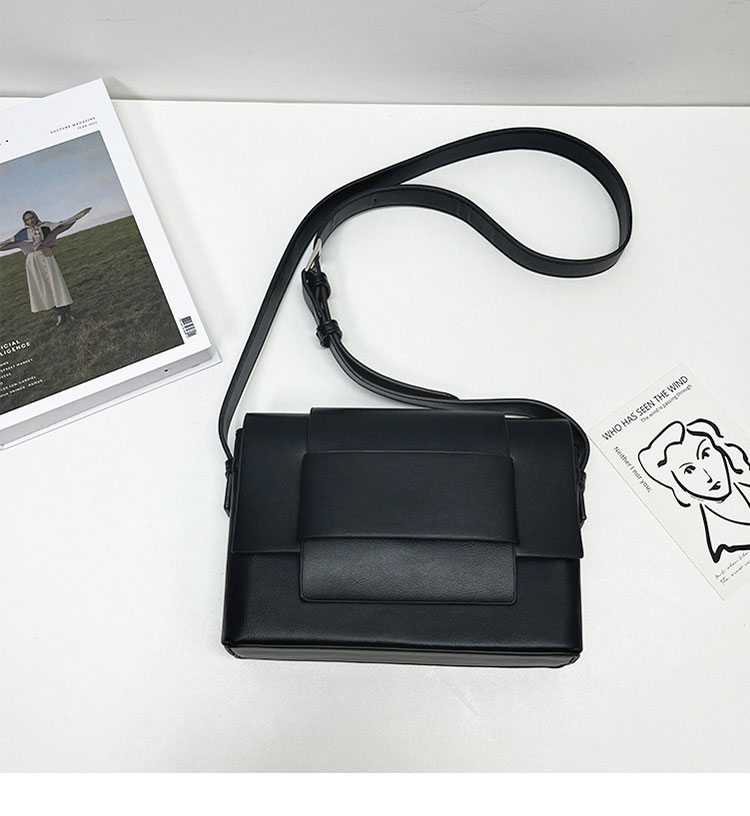 Whatna  ワンショルダーバッグ メンズ胸バッグ 斜め掛け 肩掛け PUレザー iPad mini収納可 コンパクト 軽量 ビジネス 通勤 旅行 登山 出張用-4