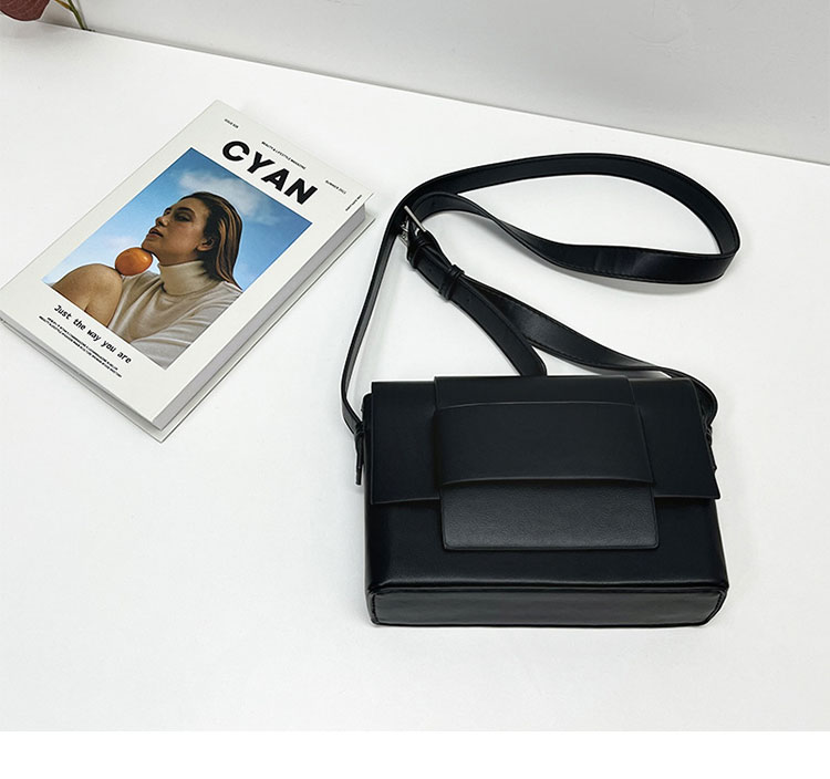 Whatna  ワンショルダーバッグ メンズ胸バッグ 斜め掛け 肩掛け PUレザー iPad mini収納可 コンパクト 軽量 ビジネス 通勤 旅行 登山 出張用-1