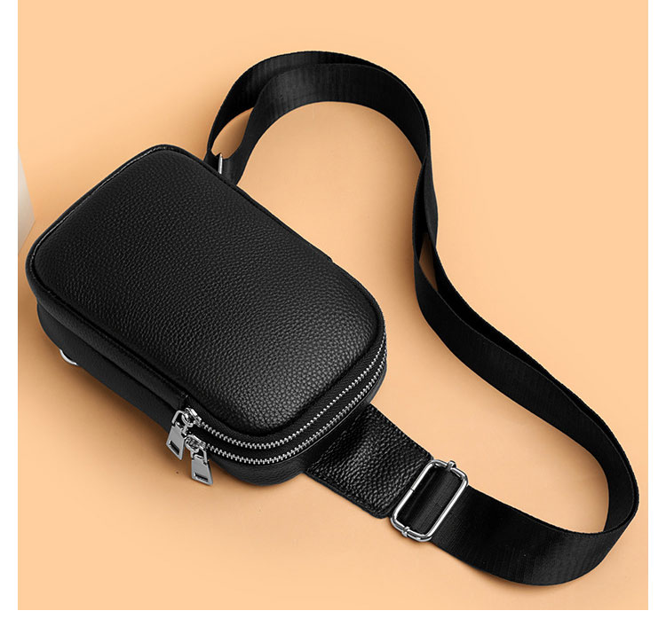 Whatna  牛 革 ワンショルダーメンズ レディース 肩掛け ボディ斜め掛け 胸バッグ 大容量 2室仕切 左右に付け替え可 軽量 男女兼用-4