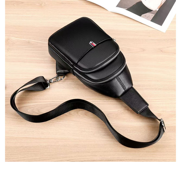 Whatna ワンショルダーメンズ レディース 肩掛けボディ斜め掛け 胸バッグ 大容量 牛革 本革 左右に付け替え可 自転車通勤 バイク 軽量 男女兼用-5