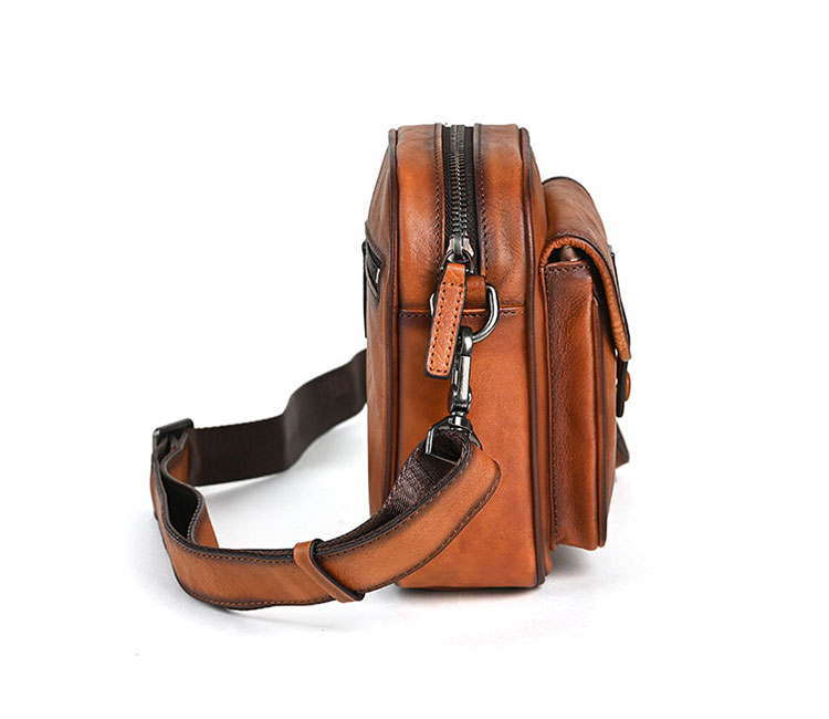 Whatna アンティーク風合い鞣し天 然 牛 革 斜めがけボディバッグ メンズ ワンショルダー胸バッグ 厚手レザー肩掛け 通勤 通学 自転車 かばん男性用 13813-3