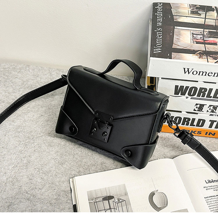 Whatna 3WAY ショルダーバッグ メンズ・レディース 手提げ・クラッチ・斜め掛け・ 肩掛け・胸掛け PUレザー iPad mini 対応 取り外し可能ストラップ-1