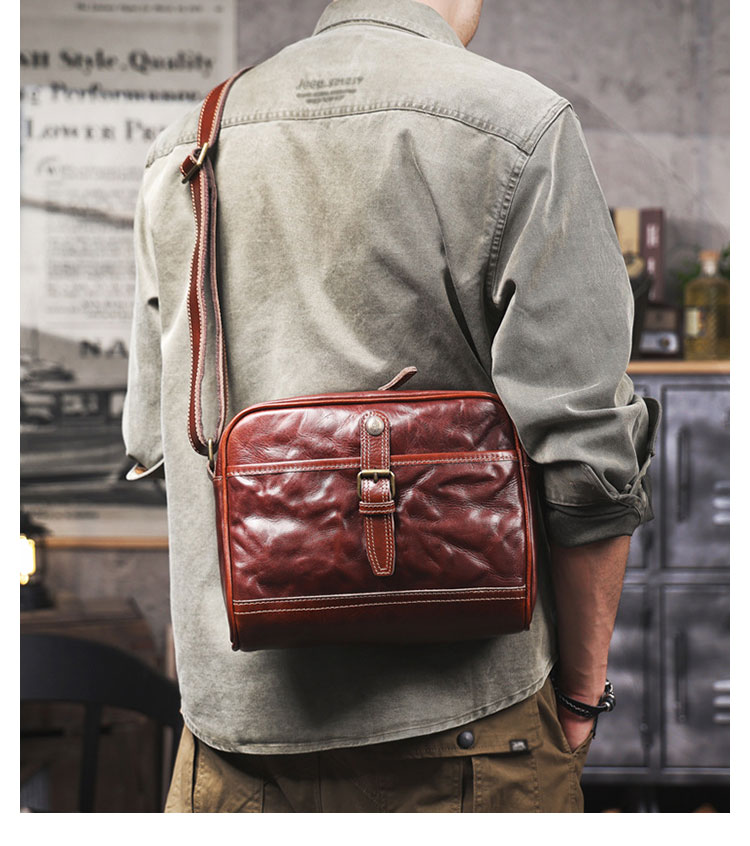 Whatnaアンティーク風合い鞣し天 然牛 革 ショルダーバッグ メンズ 本革 ボディバッグ ワンショルダー 斜め掛け ヴィンテージレザー iPad 9.7インチ収納可 ダブルファスナー 横型 通勤 通学 ビジネス 軽量 旅行 カジュアル おしゃれ 鞄 プレゼントギフト-8