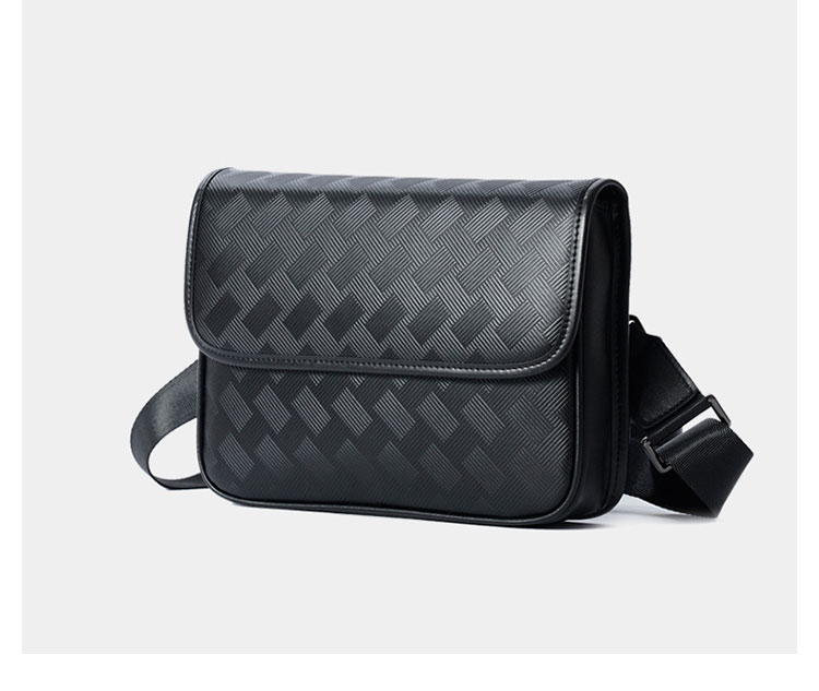 Whatna アンティーク風合い鞣し天 然 牛革 ショルダーバッグ メンズ  斜め掛けボディ胸バッグIpad9.7収納可  メインの開口部はマグネット式 肩掛け 通勤 通学 ビジネスバッグ 小さめメッセンジャーバッグ自転車 かばん男性用 ブラック7083-2