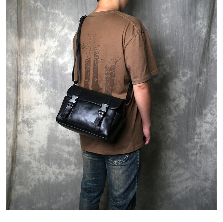 Whatna アンティーク風合い鞣し天 然 牛革 ショルダーバッグ メンズ  斜め掛けボディ胸バッグIpad  9.7収納可 肩掛け 通勤 通学 ビジネスバッグ 小さめメッセンジャーバッグ自転車 かばん男性用 2064-10