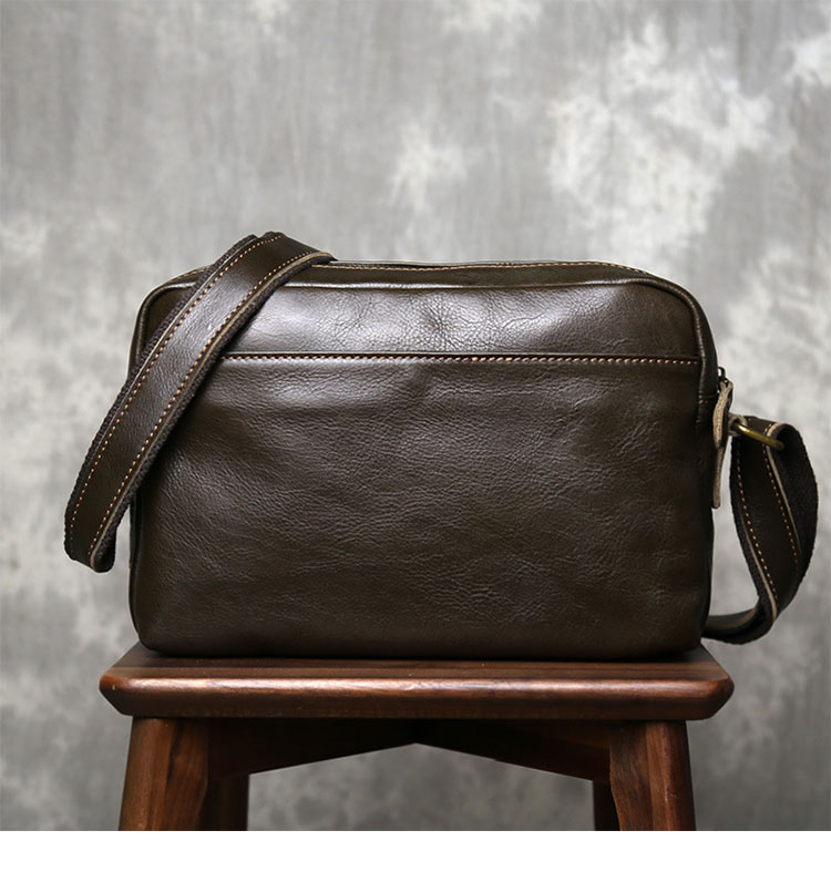 Whatna アンティーク風合い鞣し天 然 牛革 ショルダーバッグ メンズ  斜め掛けボディ胸バッグA4サイズ ipad 10.5収納可 肩掛け 通勤 通学 ビジネスバッグ 小さめメッセンジャーバッグ自転車 かばん男性用 2051-2