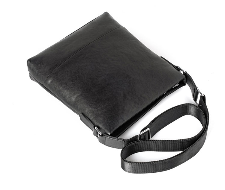 Whatnaアンティーク風合い鞣し天 然 牛革 ショルダーバッグ メンズ 斜め掛けボディ胸バッグ 縦 ペン挿しｘ2Ipad10.5収納可肩掛け ビジネス 通勤 通学 大さめ メッセンジャーバッグ自転車 かばん男性用634-4