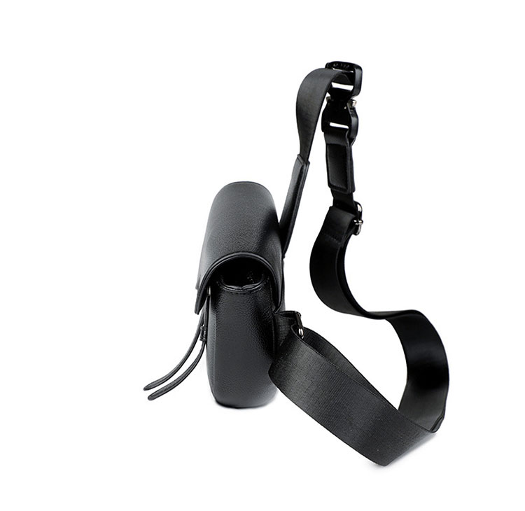 Whatna ショルダーバッグ メンズ 馬鞍バッグ 斜め掛け 胸掛け ミニ 肩掛け 軽量 PUレザー 合成皮革 24×19cm 小型 ボディバッグ 通勤 通学 旅行 カジュアル 鞄-2