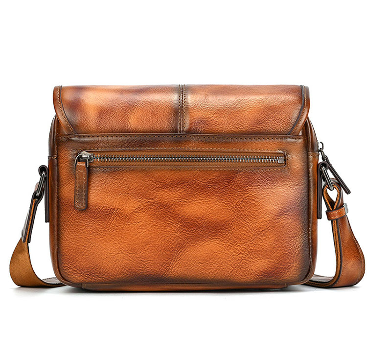 Whatna アンティーク風合い鞣し天 然 牛革 ショルダーバッグ メンズ 斜め掛けボディ胸バッグ 9.7インチクラスのタブレット収納可 肩掛け ビジネス 通勤 通学 小さめ メッセンジャーバッグ自転車 かばん男性用5513-4