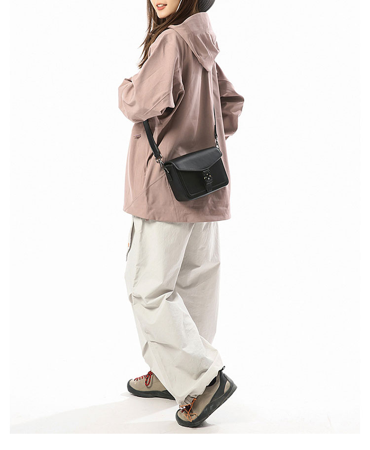 Whatna ショルダーバッグ メンズ ミニ ボディバッグ 2way 胸掛け 横型 フラップ式 ボックスバッグ バックル式 防犯 脱着式ストラップ 小型タブレット収納可 PUレザー 軽量 20×13cm 通勤 通学 旅行-10