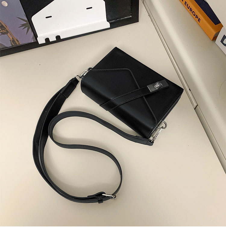 Whatna ボディバッグ メンズ ハードシェル 2way ショルダーバッグ 胸掛け 斜め掛け フラップ式 ボックスバッグ PUレザー 合成皮革 19×12cm 軽量 ブラック 通勤 通学 旅行 カジュアル-2