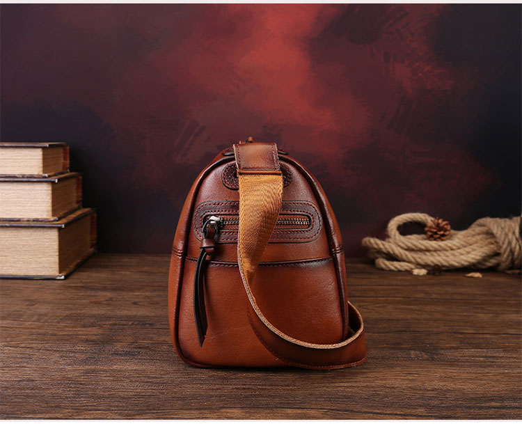 Whatna アンティーク風合い鞣し天 然牛 革 斜めがけ ボディバッグ ワンショルダーメンズ 本革 厚手レザー8631-5