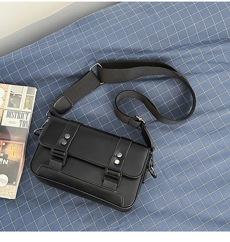 Whatna ショルダーバッグ メンズ 斜めがけバッグ 小さめ PUレザー フラップ式 ミニショルダー ボディバッグ 着脱式ショルダーベルト 肩掛け 胸掛け コンパクト 通勤 旅行 ブラック ブラウン 035-6