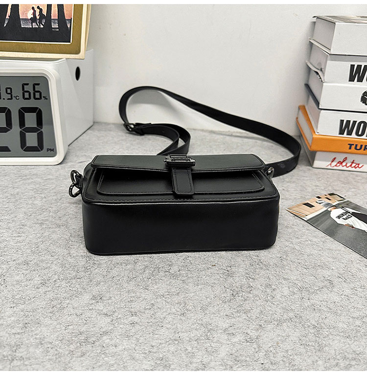 [Ｗｈａｔｎａ] メンズ ショルダーバッグ 斜め掛け PUレザー 防犯バックル 着脱式ベルト 7.9型対応10572-2