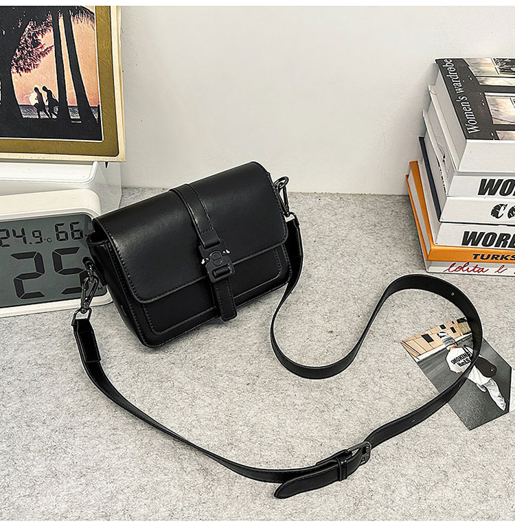 [Ｗｈａｔｎａ] メンズ ショルダーバッグ 斜め掛け PUレザー 防犯バックル 着脱式ベルト 7.9型対応10572-1
