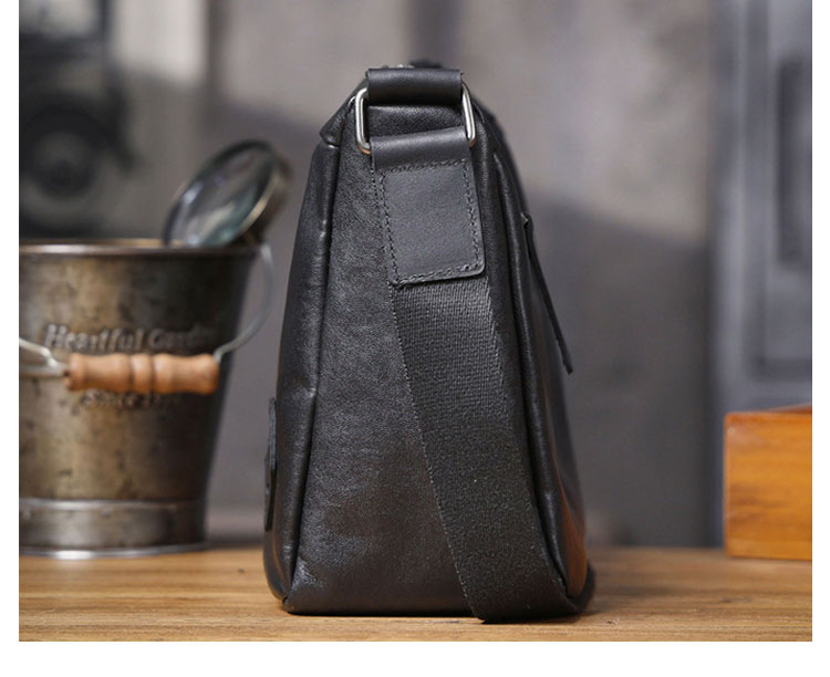 Whatna ショルダーバッグ メンズ 本革 A4対応 11型端末収納可 植物