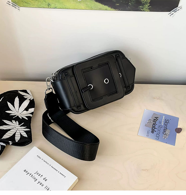 Whatna メンズ ミニショルダーバッグ PUレザー ボディバッグ 斜め掛けバッグ ショルダーストラップ着脱可能 コンパクト カジュアル 2160-1