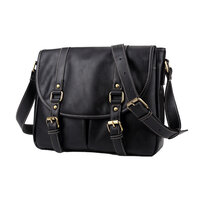 Whatna ショルダーバッグ メンズ メッセンジャーバッグ大容量 盗難防止 皮 革A4 サイズ 収納 通学 通勤鞄 軽量 実用 自転車 かばん男性用 ブラウン 黒（7705）