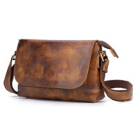 Whatna アンティーク風合い鞣し天然牛革 ショルダーバッグ メンズ メッセンジャーバッグ 横型 小さめ ビジネスバッグ 革通勤 通学 斜めがけバッグ オシャレ な シンプル な 軽量 実用 自転車 かばん男性用 ブラウン 9019
