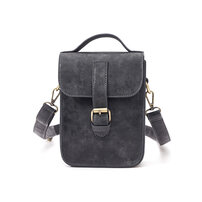 Whatna ミニショルダーバッグ メンズ 2way 斜め掛け 手提げ 厚手 皮革 レザー 縦型 小さめ メッセンジャーバッグ 通学 通勤バッグ 軽量 実用 自転車かばん プレゼント男性 黒 ブラウン（YH3353）