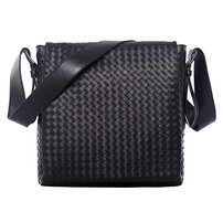 Whatna 手作り編み込み 牛革 フラップ ショルダーバッグ メンズ メッセンジャーバッグ 横型 縦型 A4 11.6インチipad 13インチipad Pro収納可 本 革 厚手 レザー ビジネスバッグ 小さい 斜めがけ バッグ 男性用 紳士用 黒 青（3854）