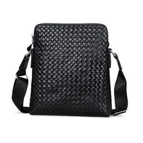 Whatna ショルダーバッグ メンズ メッセンジャーバッグ小さめ ビジネスバッグ ipad10.5収納可縦型 本革 通勤 通学 斜めがけバッグ オシャレ な シンプル な 軽量 実用 自転車 かばん男性用 ブラウン 黒（8462）