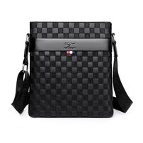 Whatna 革 ショルダーバッグ メンズ メッセンジャーバッグ厚手 レザー 縦型 小さめビジネスバッグ ipad9.7収納可 革 通勤 通学 斜めがけバッグ オシャレ な シンプル な 軽量 実用 自転車 かばん男性用930