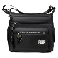 Whatna ショルダーバッグ メンズ 斜め掛け ボディーバッグ 肩掛け ワンショルダー バッグ 胸バッグ 大容量 キーリング付 イヤホン穴付A4 防水 軽量 男女兼用